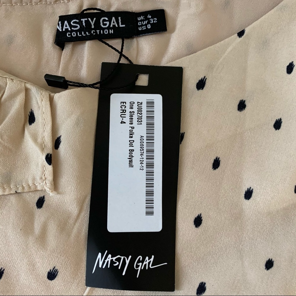 *NWT* Nasty Gal One Sleeve Polka Dot Bodysuit - Picture 8 of 9